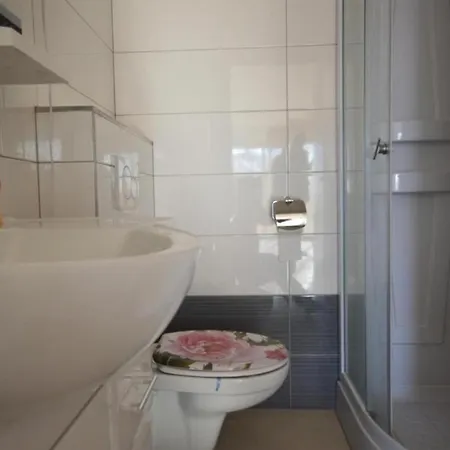 And Excelsior * 스플리트