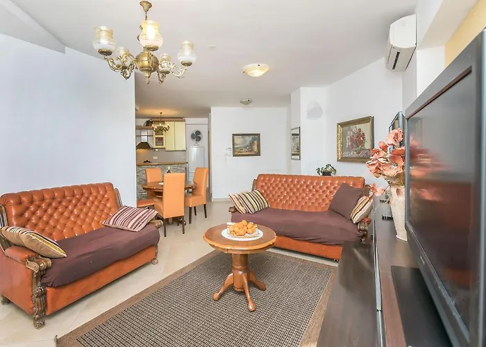 Appartement And Excelsior *